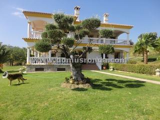 Chalet à Centro. Magnifica villa a solo diez minutos de ronda