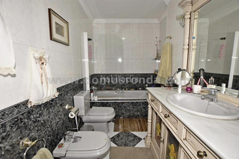 Foto d76cb394-3905-403a-9791-a3f867c84563. Appartement avec chauffage dans Centro Ronda