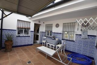 Appartement à San Rafael. Amplio piso bajo en zona este con patio
