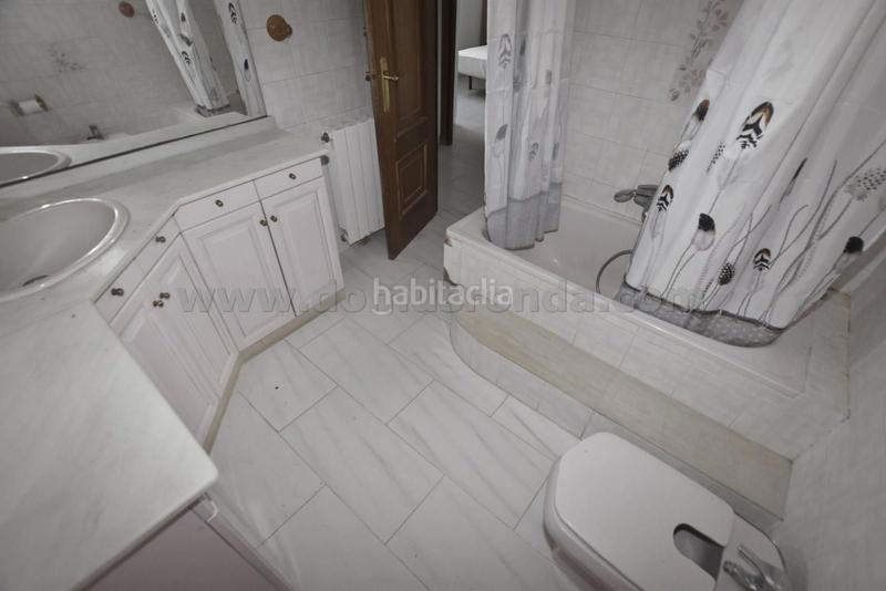 Foto bbc323b7-bf2d-40ba-b551-7ecf0a04d444. Etagenwohnung mit heizung in San Rafael Ronda