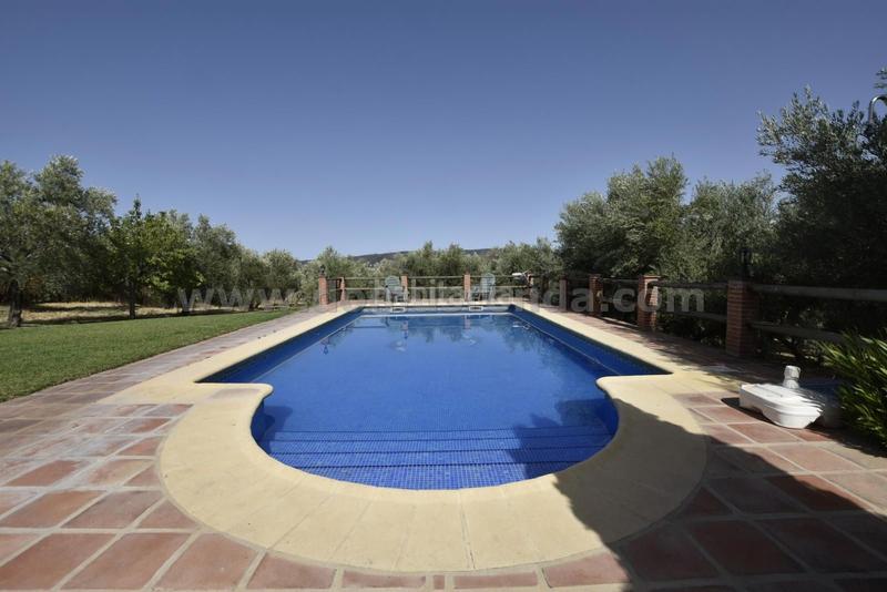 Foto f87fd8f1-29c2-4a41-b206-6651e0942320. Masía casa de campo en ronda en Arriate