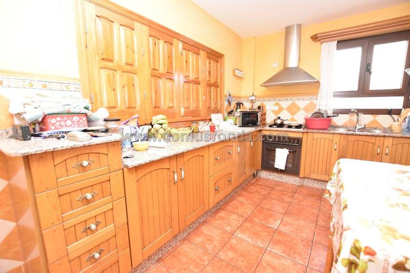 Foto 0e4726e4-e3d8-4d51-99da-9d3556d91b60. Chalet avec chauffage parking piscine dans Arriate