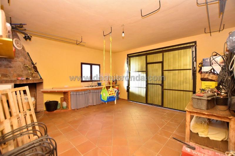 Foto 12fe1a46-cdaf-432c-b9cd-d48a08a8ee0a. Chalet avec chauffage parking piscine dans Arriate