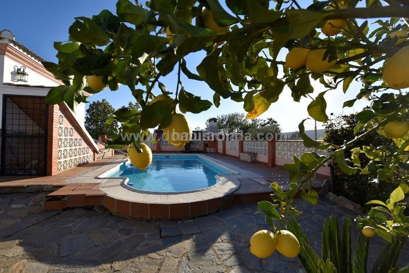 Foto 236d6bb5-9fe0-43cd-8f37-39f1c760d773. Chalet avec chauffage parking piscine dans Arriate