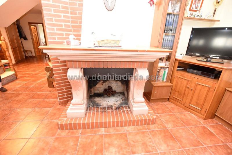 Foto 62a7b259-2d5d-48aa-8721-682a473e54f3. Chalet avec chauffage parking piscine dans Arriate