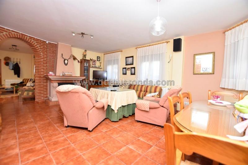 Foto 6fcb6a35-9dd4-4ac8-a404-73ac6826ec00. Chalet avec chauffage parking piscine dans Arriate