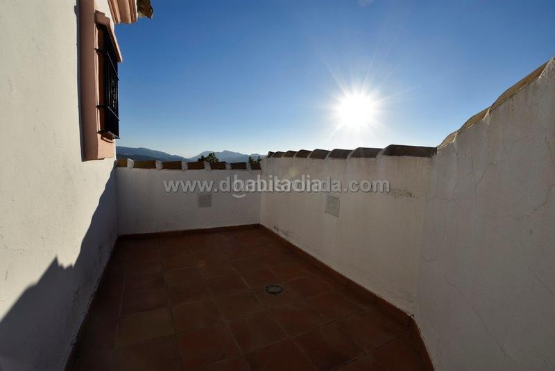 Foto ae8bc96d-ac11-4181-8ec1-d19b9eaa731c. Chalet avec chauffage parking piscine dans Arriate