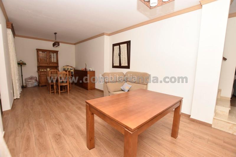 Foto 8dfc0a02-6d78-41e0-b209-424c92bcd101. Casa  amplia en Benaoján