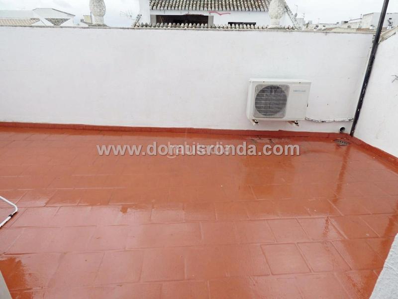 Foto d08e4886-ef11-4097-8c76-80fadb1e38b9. Dúplex gran duplex en pleno centro en Casco Histórico Ronda