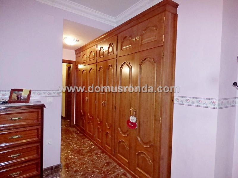 Foto eecfe552-aeef-49d7-8738-953a0c0deff2. Dúplex gran duplex en pleno centro en Casco Histórico Ronda