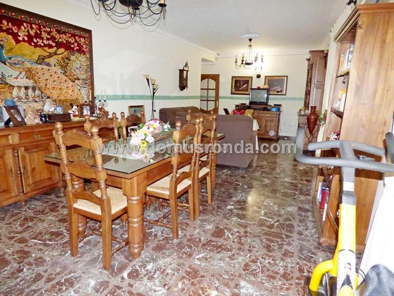 Foto eeefa03d-b65a-43c3-98f4-bd9133f718a1. Dúplex gran duplex en pleno centro en Casco Histórico Ronda