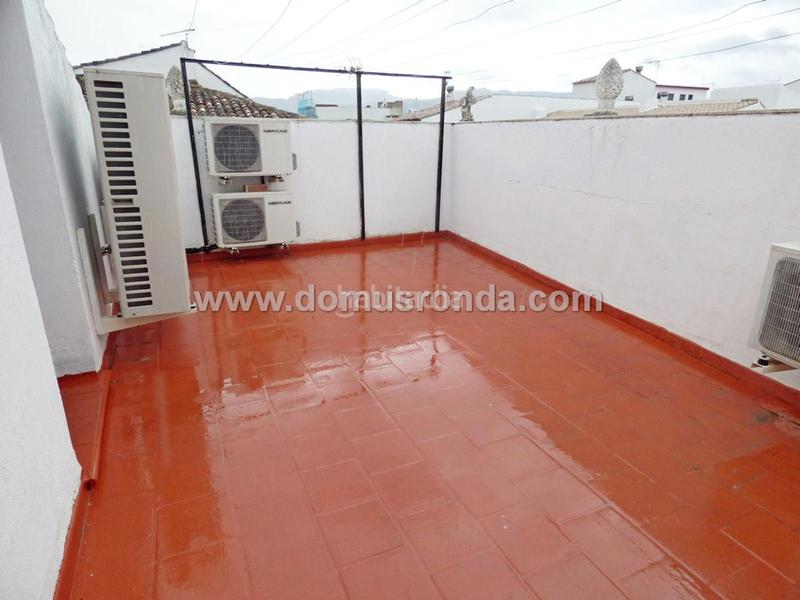 Foto f34256a8-5773-4405-a43e-a079ed2745f4. Dúplex gran duplex en pleno centro en Casco Histórico Ronda