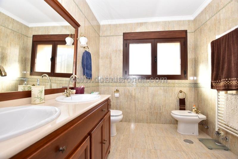 Foto 0dfd06e5-30f4-4a73-ba59-2db488900472. Chalet dans La Planilla Ronda