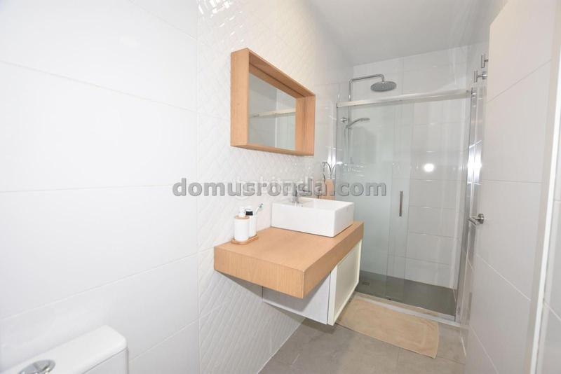 Foto 42210a16-1de3-4720-9056-250f431a57a8. Piso  en venta con licencia turistica en Casco Histórico Ronda