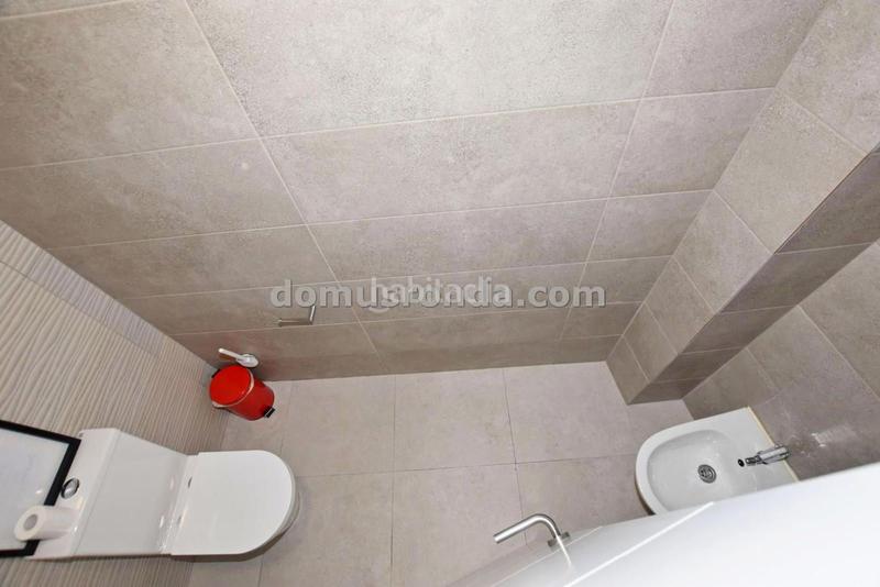 Foto d648128a-2f58-49a5-a184-415c773c9bfa. Piso  en venta con licencia turistica en Casco Histórico Ronda