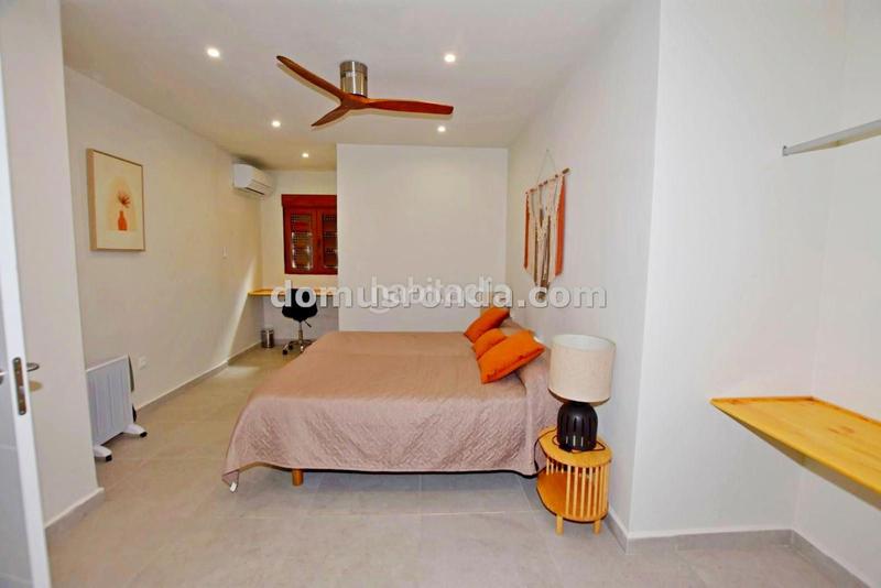 Foto e5ef7911-830d-4258-a009-95048aa277a9. Piso  en venta con licencia turistica en Casco Histórico Ronda
