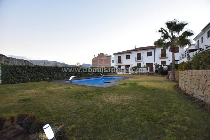 Foto f36d003b-e80a-43da-8a2b-05a5ca58cc4d. Casa amb aparcament piscina a Montejaque