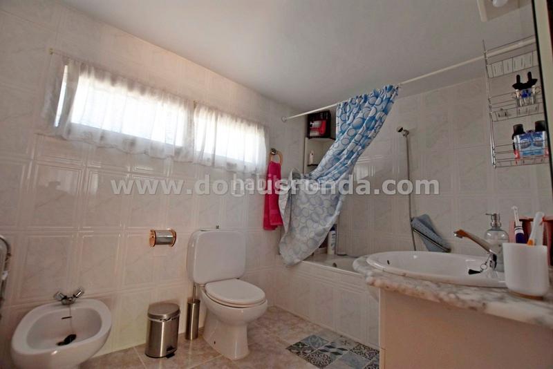 Foto 18747a2f-17cf-43c7-8270-6da88906d6b4. Masía estupenda casa de campo con parcela en Partidas Norte Ronda