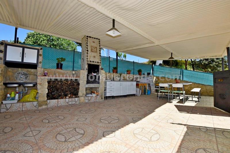 Foto 9fd57bc0-a111-4565-9d30-7bd6ec548f45. Masía estupenda casa de campo con parcela en Partidas Norte Ronda