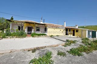 Masía en Partidas Norte. Finca de 14 has con casa de campo