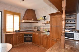Casa a Arriate. Bonita casa con cochera en arriate