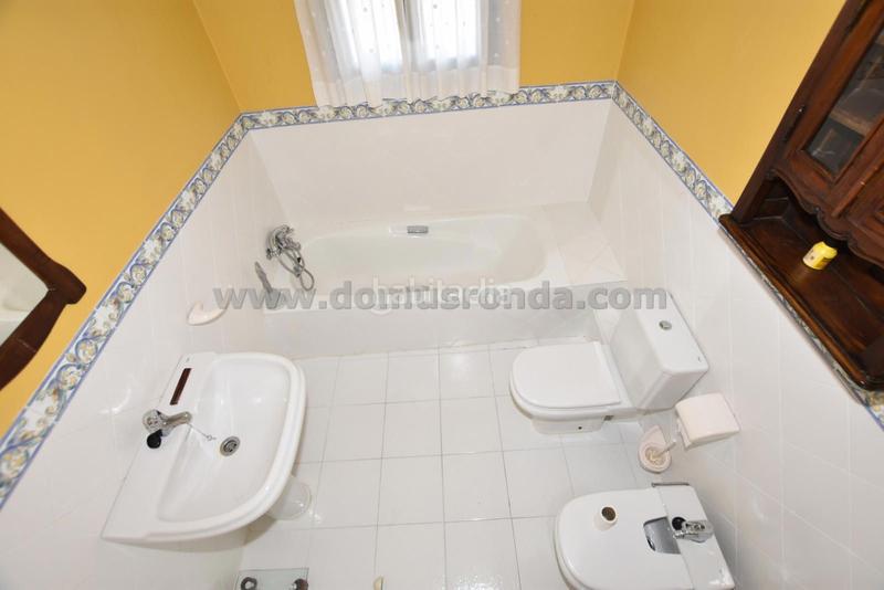 Foto 5f811f4e-1062-428d-b9e7-e762e6d211c5. Chalet  independiente en venta en La Planilla Ronda