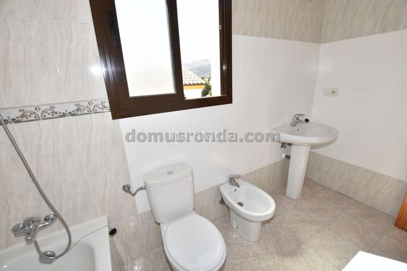 Foto 0060b1d0-baa7-4f97-9805-7241ff9c4fcc. Casa amb aparcament a San Francisco Ronda