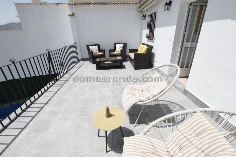 Foto b120f8b0-b5fc-429b-ade1-2976b0724c69. Casa con piscina in Centro Ronda