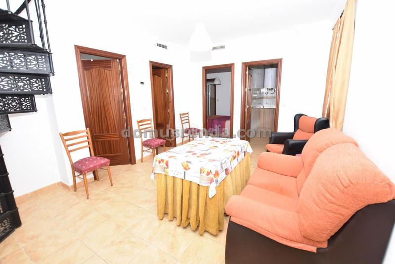 Foto d943f42e-afaf-4eb0-b207-9c5be7cd2d01. Dúplex duplex en venta en Centro Ronda
