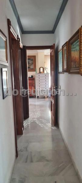 Foto dcf4fbd8-71fb-48f1-83d5-9e4f7809cd54. Piso estupendo piso en venta en malaga zona teatinos en Málaga