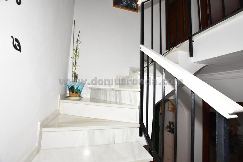 Foto fc55aca9-decb-4a38-b797-90a39bcb0ba1. Casa adossada amb calefacció aparcament piscina a Ronda