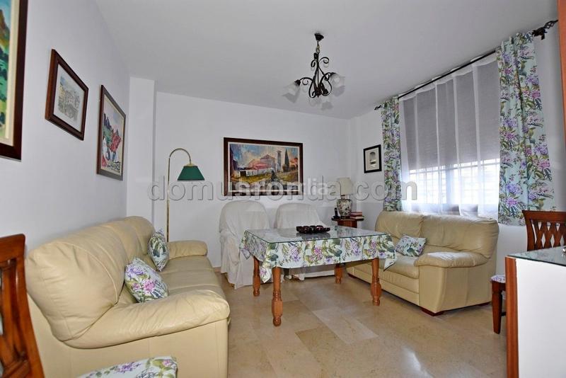 Foto 29aded54-a83a-4518-ac94-b3e5ab576a93. Haus mit heizung pool in Centro Ronda