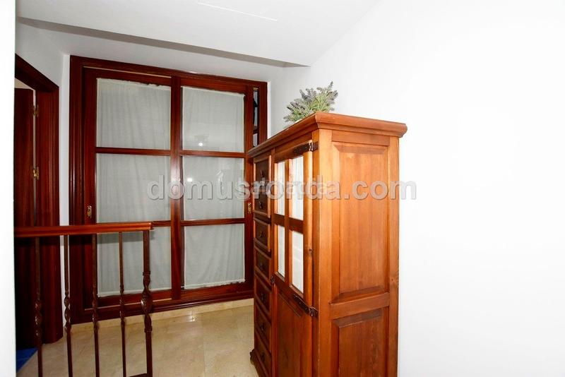 Foto cdfdbc2b-c8cd-4fc7-b23d-81a1c058673e. Haus mit heizung pool in Centro Ronda