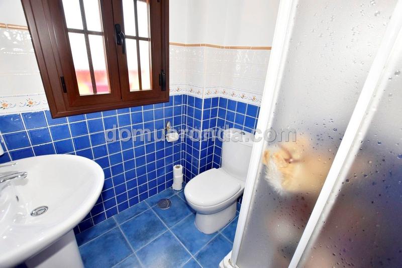 Foto f677b667-eb2e-4052-825d-f9d5f84c81f0. Haus mit heizung pool in Centro Ronda