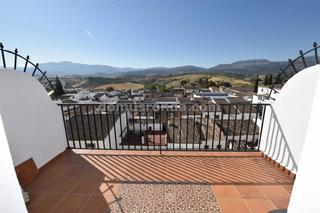 Haus in Casco Histórico. Casa con cochera y terraza en el centro de ronda