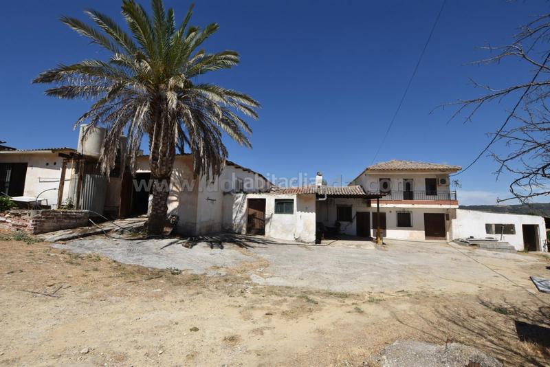 Foto 862f7f63-b785-4982-a3f2-2522151450ea. Masía en venta casa de campo con gran terreno en Partidas Norte Ronda