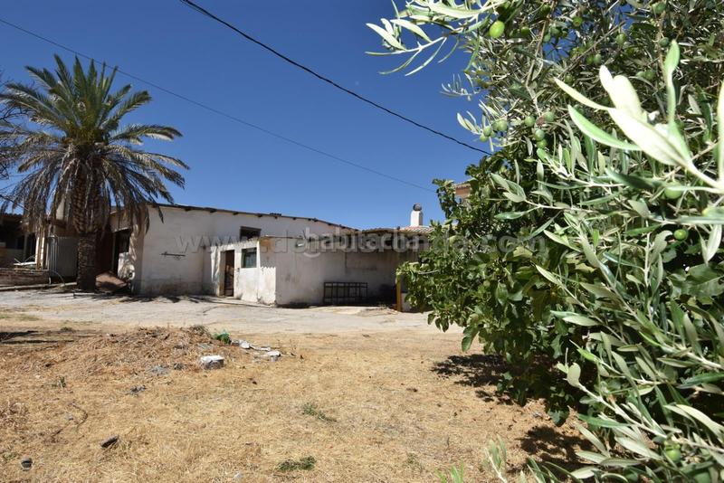 Foto d885241f-ccf3-41c2-b4ab-143fca8c6b31. Masía en venta casa de campo con gran terreno en Partidas Norte Ronda