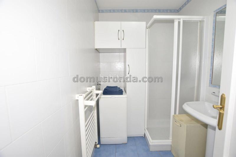 Foto a0d2efc0-8e28-45ba-a305-07f4aa22b8b6. Piso  en pleno centro en Casco Histórico Ronda