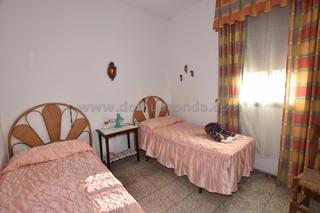 Maison à San Cristóbal. Casa amplia para reformar en san cristóbal