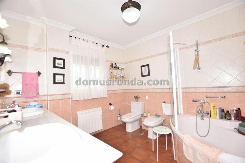 Foto 1ff31174-d543-4407-86af-eb09d5f39c25. Haus mit heizung parking in La Planilla Ronda