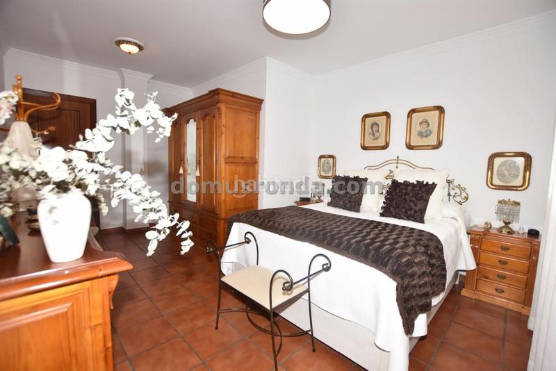 Foto 2422e497-1fc0-4173-9e58-4ff296a45ad8. Haus mit heizung parking in La Planilla Ronda