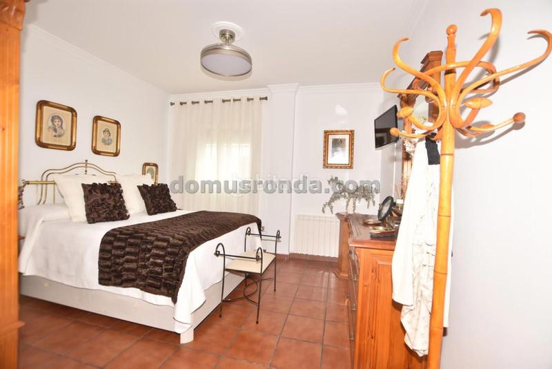 Foto 8014ba51-1bb4-43d6-b117-5b08ee103603. Haus mit heizung parking in La Planilla Ronda