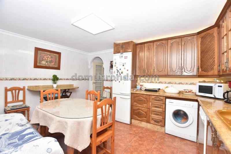 Foto 008b6e84-cfa5-405c-b289-b6a67a59b952. Haus mit heizung in San Rafael Ronda