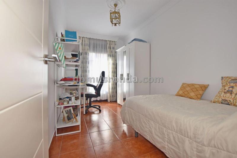 Foto 3eace22c-d570-4881-a274-09150dbe9d6f. Haus mit heizung in San Rafael Ronda