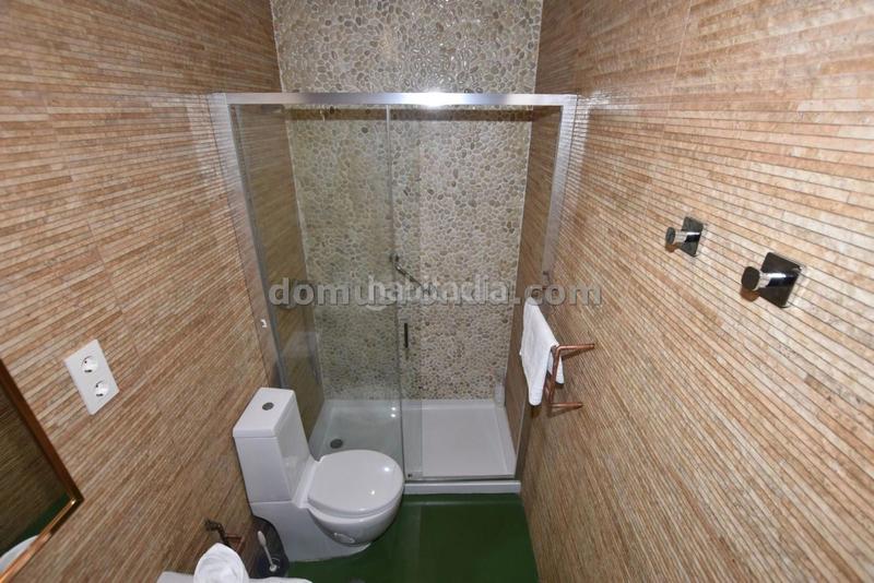 Foto 601435c8-6526-42ef-810c-ce295f3dd789. Piso ideal inversión en funcionamiento en pleno Centro en Ronda