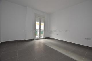 Miete Etagenwohnung in Centro. Se alquila piso reformado en el centro de ronda