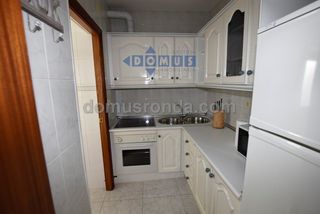 Etagenwohnung  Granada. Dos dormitorios amueblado