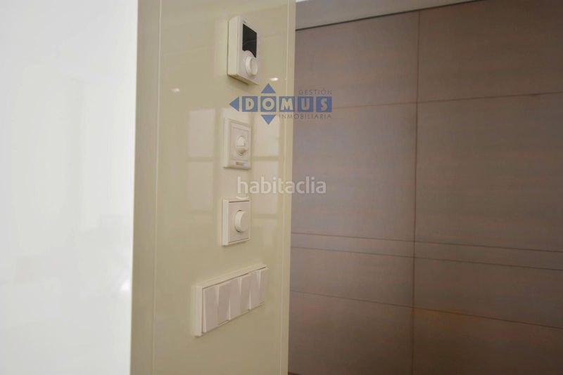 Foto 7f7bb3b5-a715-4e3c-a64a-0a74a4fc1cb7. Pis amb calefacció a Centro Ronda
