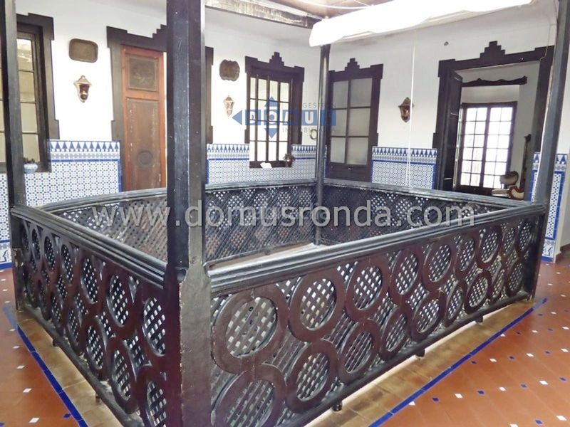 Foto 323a8ae2-deb6-4c16-9e74-b7e7d80418a0. Casa amb aparcament piscina a La Ciudad Ronda