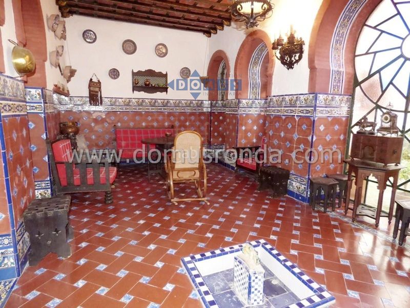 Foto a1e7689d-965c-47e9-8092-8d3c8d69bcc2. Casa amb aparcament piscina a La Ciudad Ronda